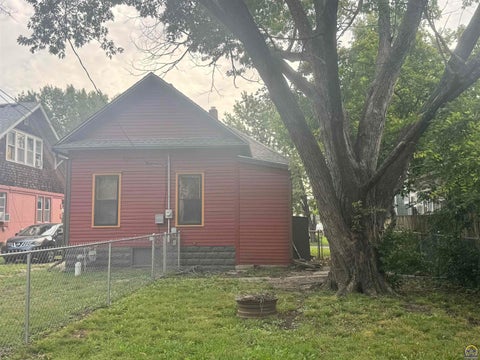 Tiny photo for 805 Congress St, Emporia, KS 66801 (MLS # 246741)