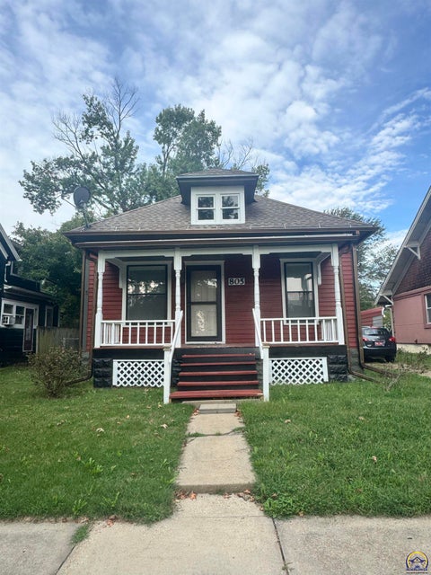 Photo of 805 Congress St, Emporia, KS 66801 (MLS # 246741)