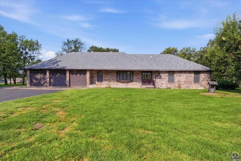 Tiny photo for 4421 NW Halfday Ln, Topeka, KS 66618 (MLS # 246073)