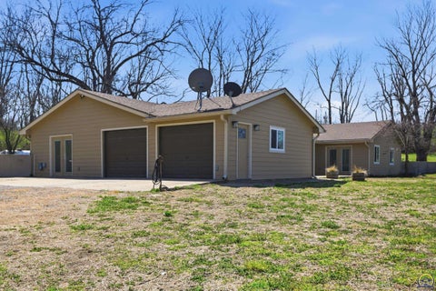Tiny photo for 9540 SW Hodges Rd, Auburn, KS 66402 (MLS # 243619)