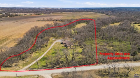 Tiny photo for 9540 SW Hodges Rd, Auburn, KS 66402 (MLS # 243619)
