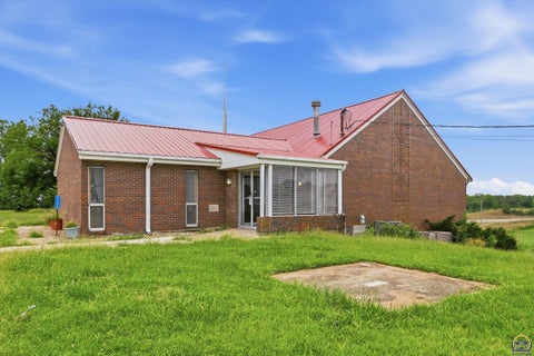 Tiny photo for 105 Goldenrod AVE, Ozawkie, KS 66070 (MLS # 245854)