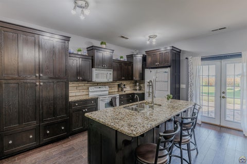 Tiny photo for 203 E Park Ave, St. Marys, KS 66536 (MLS # 246415)