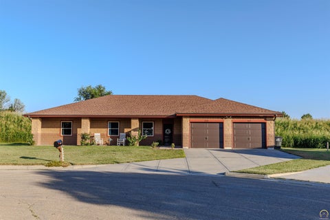 Photo of 203 E Park Ave, St. Marys, KS 66536 (MLS # 246415)