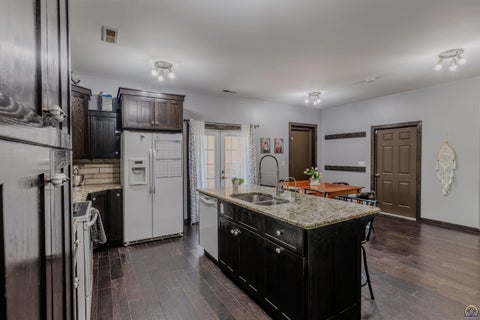 Tiny photo for 203 E Park Ave, St. Marys, KS 66536 (MLS # 246415)
