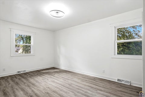 Tiny photo for 1224 SE 35th Ter, Topeka, KS 66605 (MLS # 246750)
