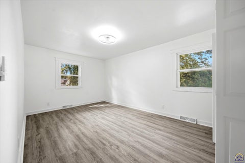 Tiny photo for 1224 SE 35th Ter, Topeka, KS 66605 (MLS # 246750)