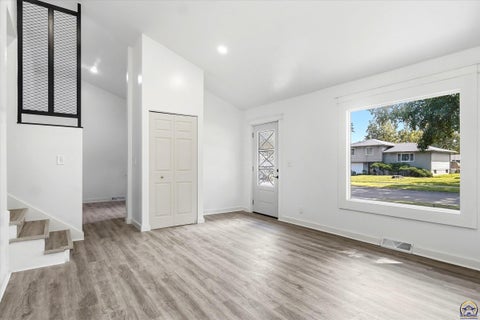 Tiny photo for 1224 SE 35th Ter, Topeka, KS 66605 (MLS # 246750)