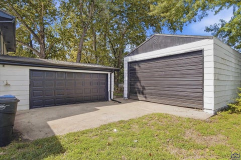 Tiny photo for 1224 SE 35th Ter, Topeka, KS 66605 (MLS # 246750)