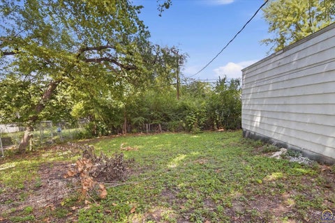 Tiny photo for 1224 SE 35th Ter, Topeka, KS 66605 (MLS # 246750)