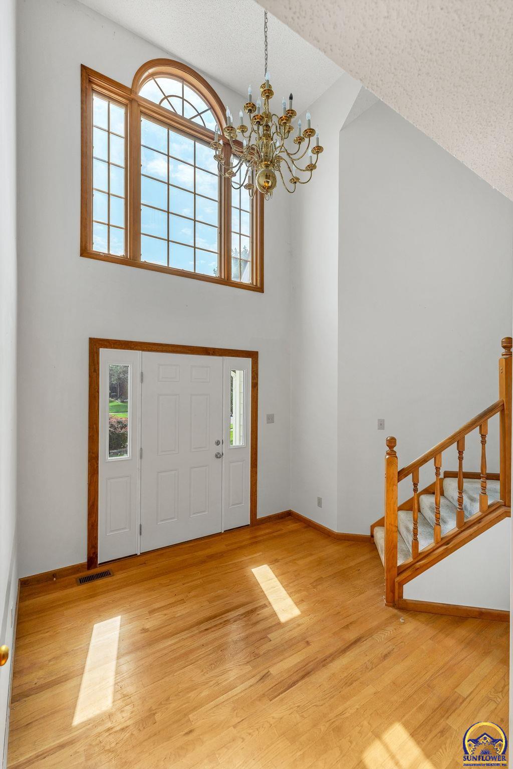 Topeka, Kansas 66610, United States, 4 Bedrooms Bedrooms, ,4 BathroomsBathrooms,Residential,Active,147918