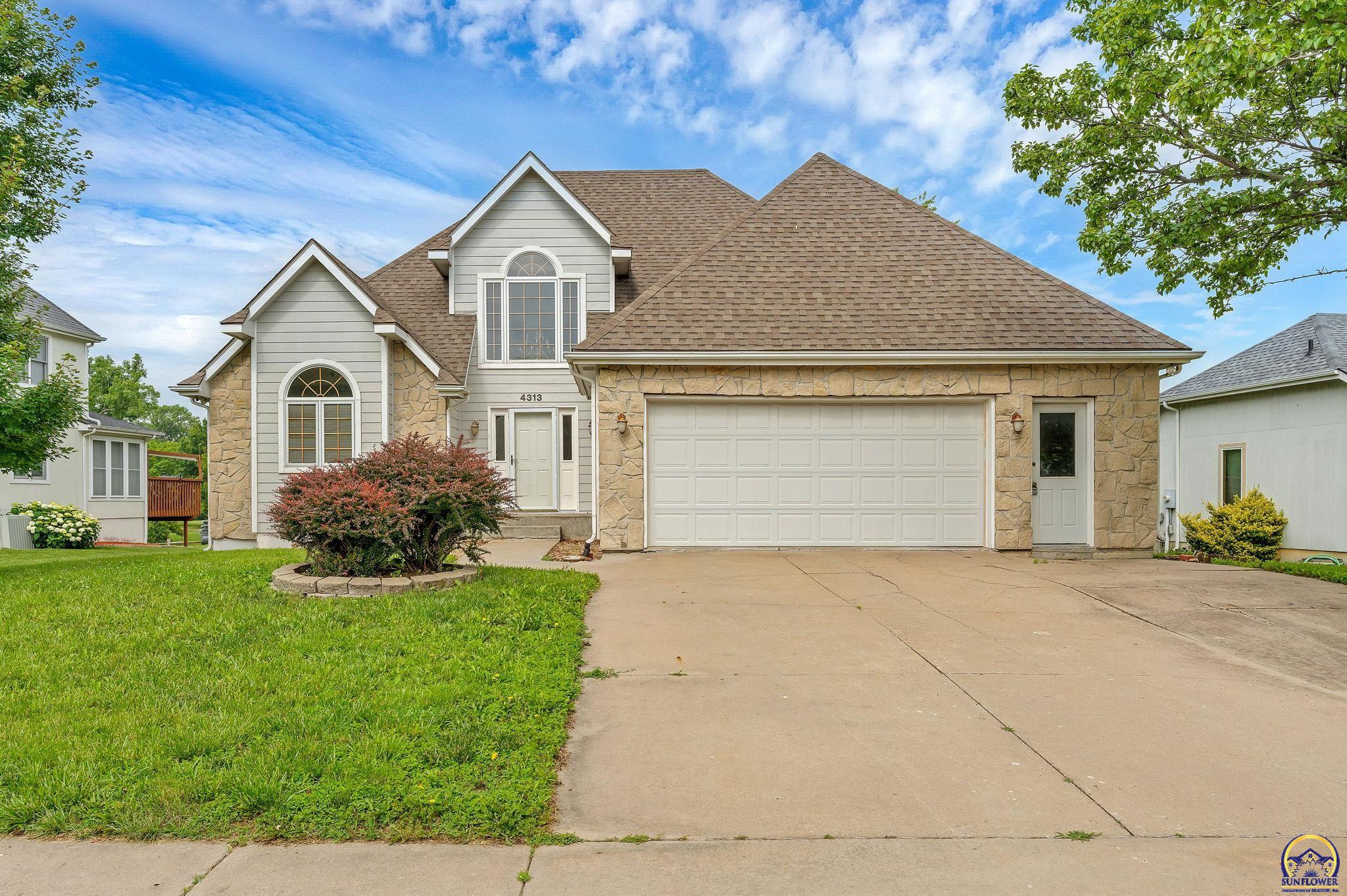 Topeka, Kansas 66610, United States, 4 Bedrooms Bedrooms, ,4 BathroomsBathrooms,Residential,Active,147918