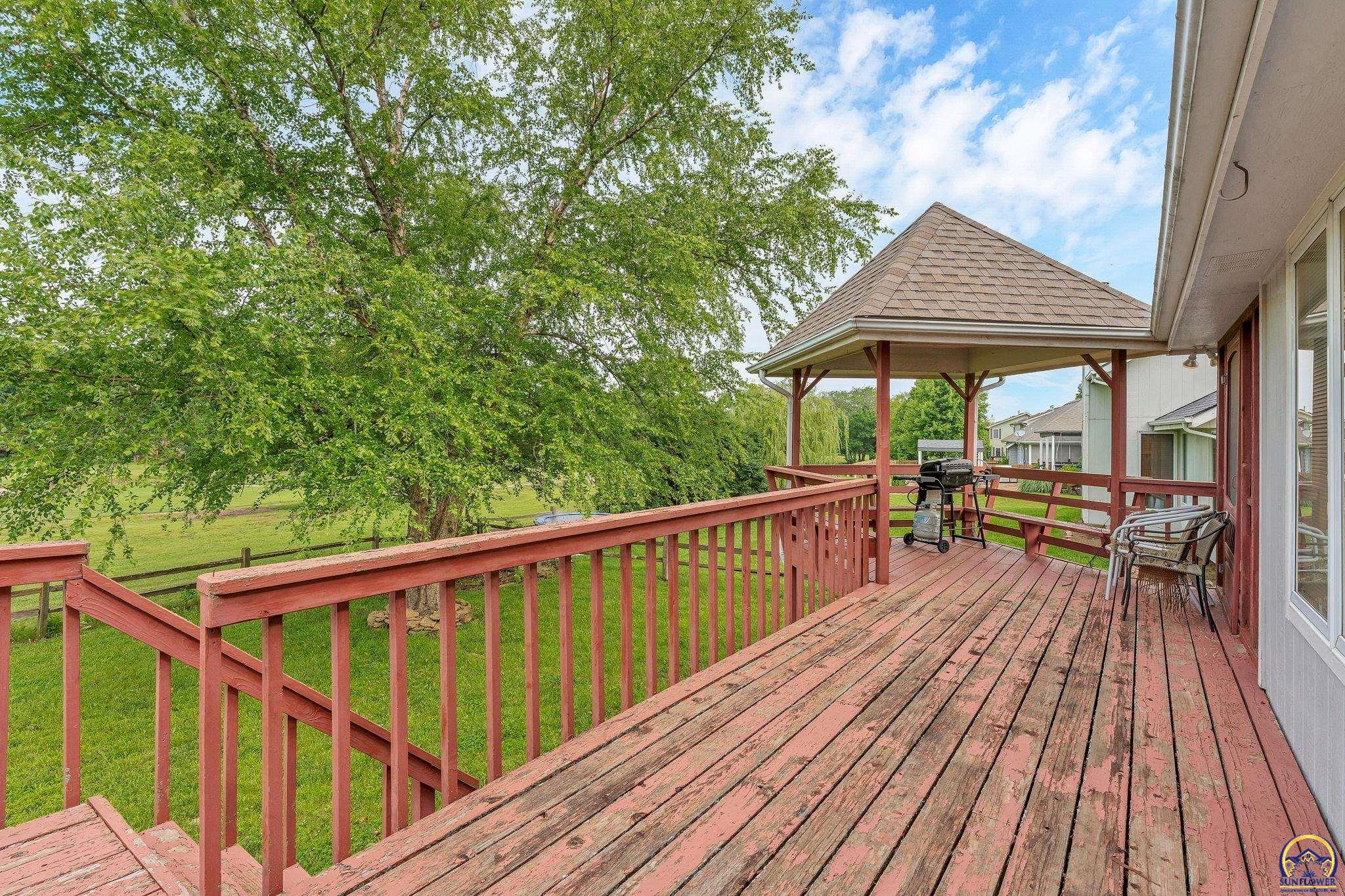 Topeka, Kansas 66610, United States, 4 Bedrooms Bedrooms, ,4 BathroomsBathrooms,Residential,Active,147918