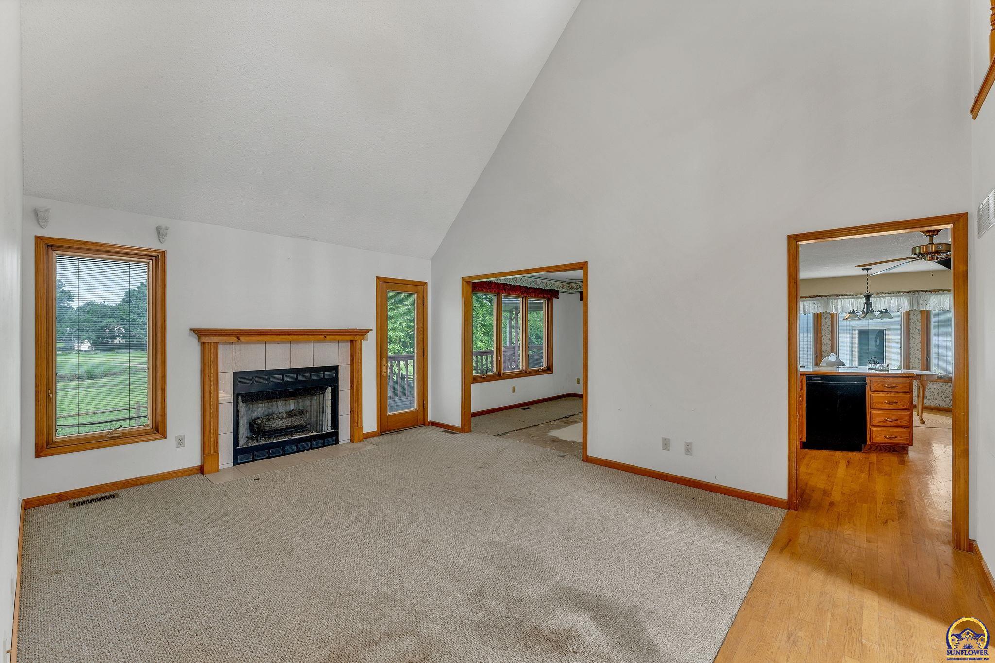 Topeka, Kansas 66610, United States, 4 Bedrooms Bedrooms, ,4 BathroomsBathrooms,Residential,Active,147918