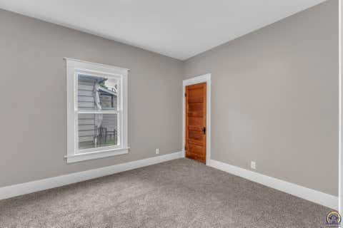 Tiny photo for 418 NE Wilson Ave, Topeka, KS 66616 (MLS # 244728)