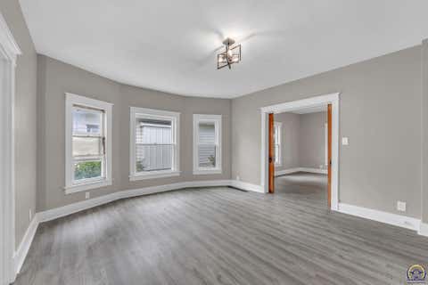 Tiny photo for 418 NE Wilson Ave, Topeka, KS 66616 (MLS # 244728)