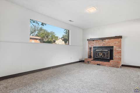 Tiny photo for 2724 SW Tutbury Town Rd, Topeka, KS 66614 (MLS # 246038)