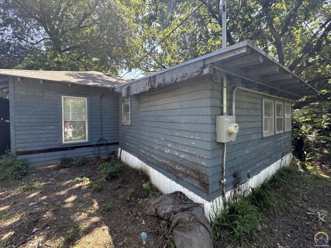Tiny photo for 625 Lincoln St, Emporia, KS 66801 (MLS # 244462)
