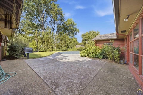 Tiny photo for 3640 SW Drury Ln, Topeka, KS 66604 (MLS # 246894)