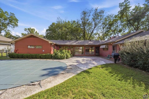 Tiny photo for 3640 SW Drury Ln, Topeka, KS 66604 (MLS # 246894)
