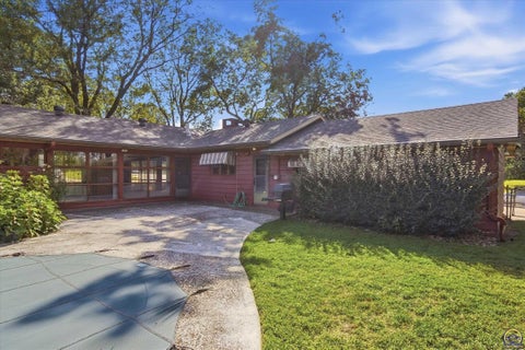 Tiny photo for 3640 SW Drury Ln, Topeka, KS 66604 (MLS # 246894)