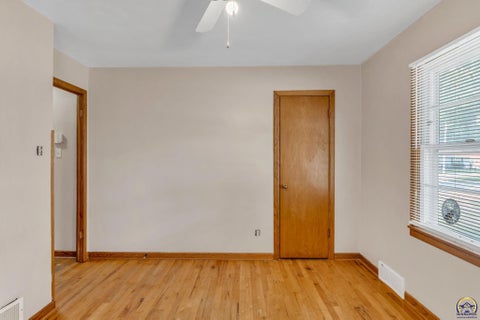 Tiny photo for 1635 SW Burnett Rd, Topeka, KS 66604 (MLS # 245613)