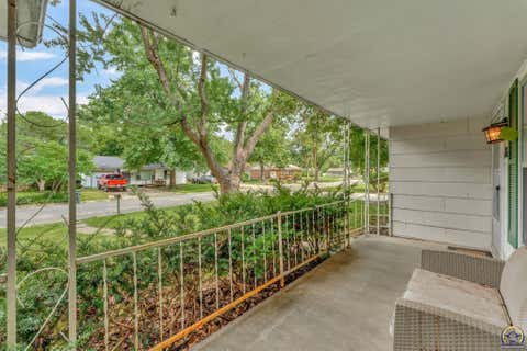 Tiny photo for 1635 SW Burnett Rd, Topeka, KS 66604 (MLS # 245613)