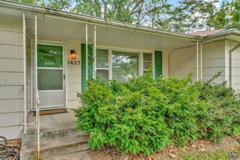 Tiny photo for 1635 SW Burnett Rd, Topeka, KS 66604 (MLS # 245613)