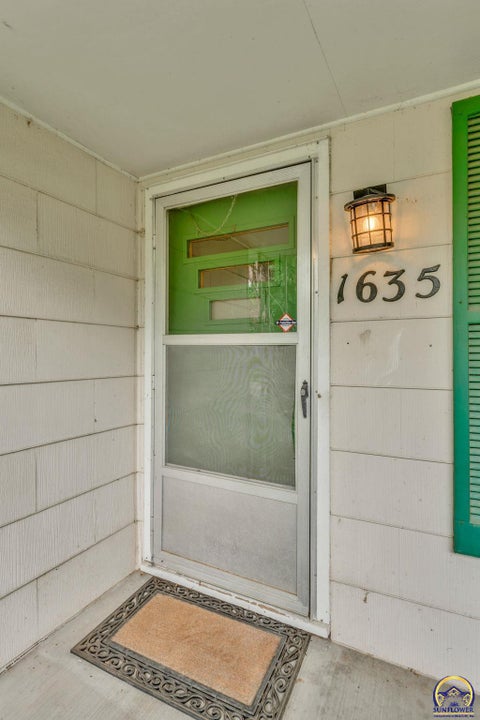 Tiny photo for 1635 SW Burnett Rd, Topeka, KS 66604 (MLS # 245613)