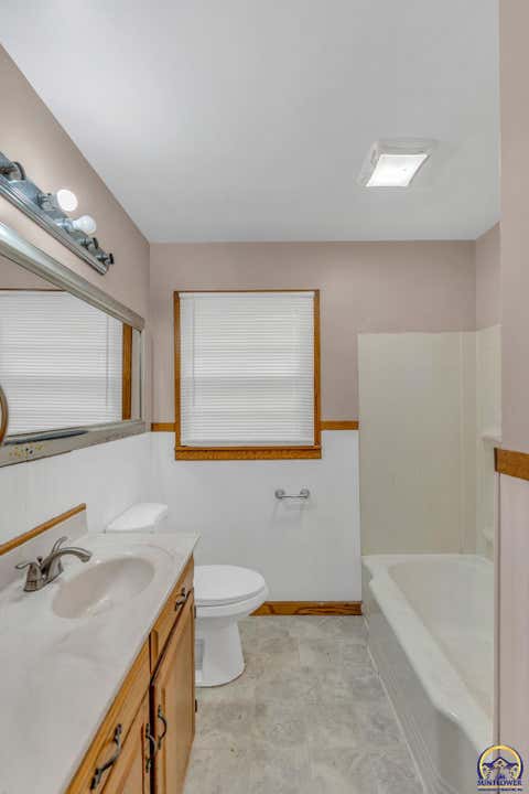 Tiny photo for 1635 SW Burnett Rd, Topeka, KS 66604 (MLS # 245613)