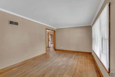 Tiny photo for 1635 SW Burnett Rd, Topeka, KS 66604 (MLS # 245613)