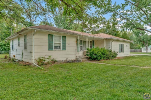 Tiny photo for 1635 SW Burnett Rd, Topeka, KS 66604 (MLS # 245613)