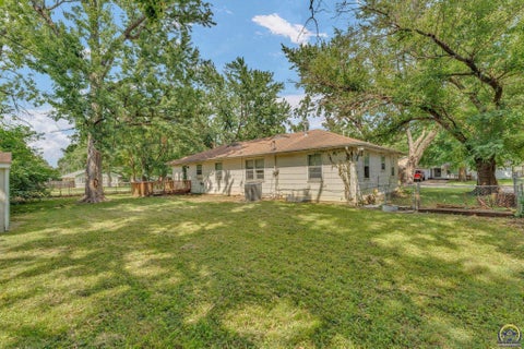 Tiny photo for 1635 SW Burnett Rd, Topeka, KS 66604 (MLS # 245613)