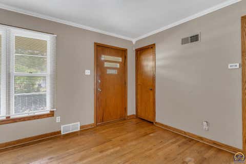 Tiny photo for 1635 SW Burnett Rd, Topeka, KS 66604 (MLS # 245613)