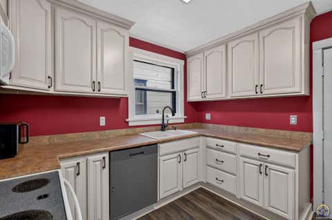 Tiny photo for 1282 SW College Ave, Topeka, KS 66604 (MLS # 245750)