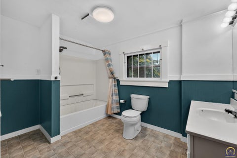 Tiny photo for 1282 SW College Ave, Topeka, KS 66604 (MLS # 245750)