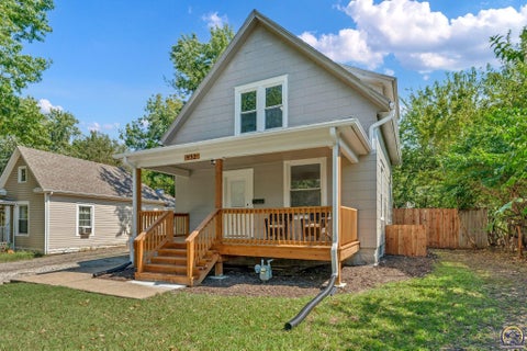 Tiny photo for 932 SW MacVicar Ave, Topeka, KS 66606 (MLS # 246708)