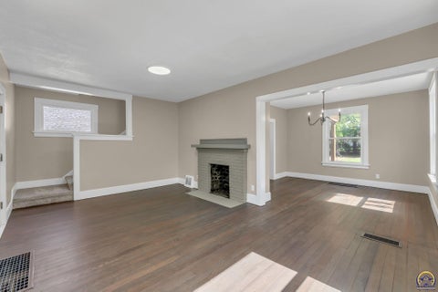 Tiny photo for 932 SW MacVicar Ave, Topeka, KS 66606 (MLS # 246708)