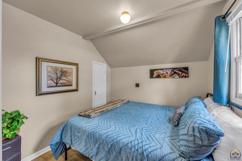 Tiny photo for 719 SW Lincoln St, Topeka, KS 66606 (MLS # 244433)