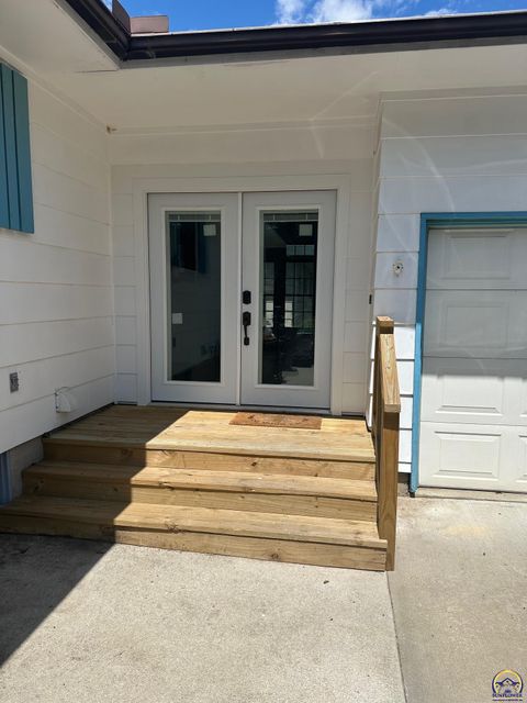 Tiny photo for 2802 Prairie St, Emporia, KS 66801 (MLS # 244283)