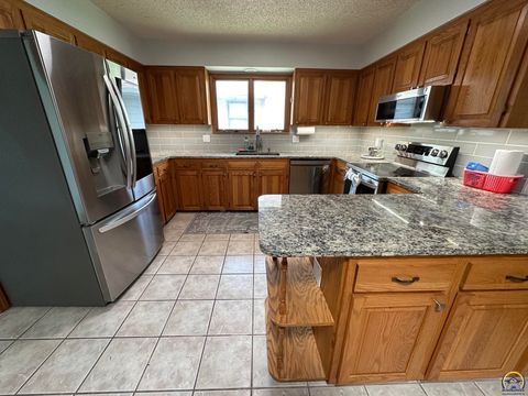 Tiny photo for 2802 Prairie St, Emporia, KS 66801 (MLS # 244283)