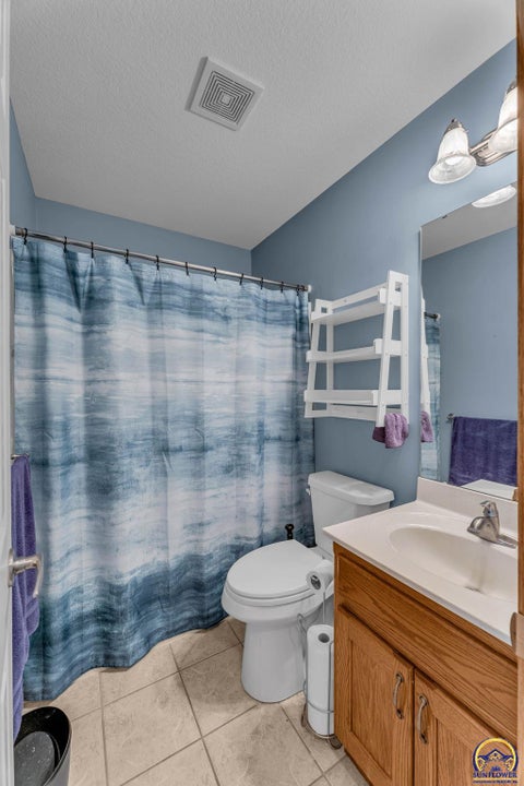 Tiny photo for 4423 SW Misty Harbor Ave, Topeka, KS 66610 (MLS # 246409)