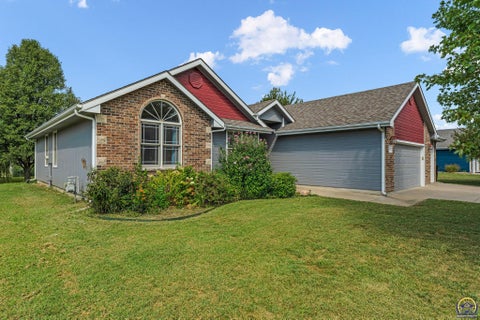 Tiny photo for 4423 SW Misty Harbor Ave, Topeka, KS 66610 (MLS # 246409)