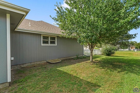Tiny photo for 4423 SW Misty Harbor Ave, Topeka, KS 66610 (MLS # 246409)