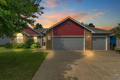 Tiny photo for 4423 SW Misty Harbor Ave, Topeka, KS 66610 (MLS # 246409)