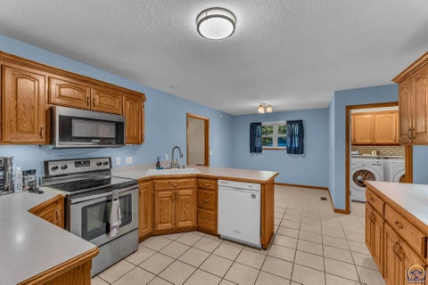 Tiny photo for 4423 SW Misty Harbor Ave, Topeka, KS 66610 (MLS # 246409)