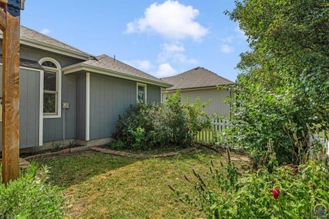 Tiny photo for 4423 SW Misty Harbor Ave, Topeka, KS 66610 (MLS # 246409)