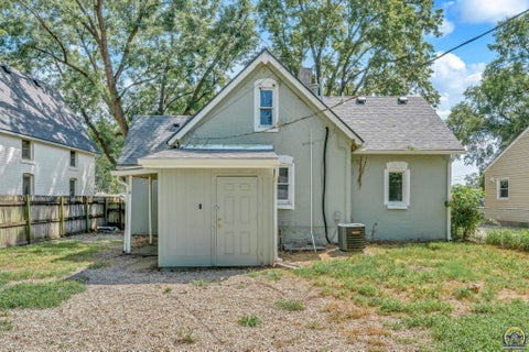 Tiny photo for 416 NW Fairchild St, Topeka, KS 66608 (MLS # 245668)