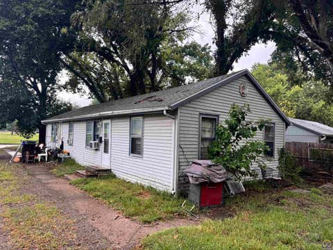 Tiny photo for 940942 NE Poplar St, Topeka, KS 66616 (MLS # 246145)