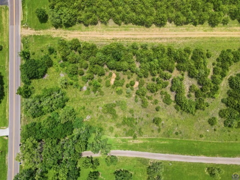Tiny photo for NW Rochester Rd, Topeka, KS 66617 (MLS # 245367)